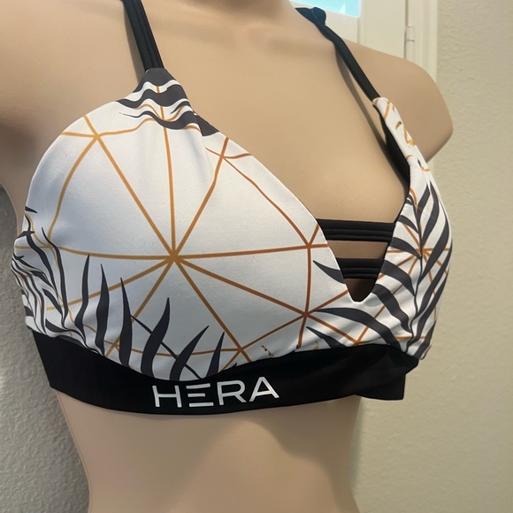 Hera Hero 2pc Women's workout Leggings & top in White /Black. NWT - Picture 11 of 15
